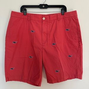 Vineyard vines men’s classic chino shorts size 40 salmon - logo 9” inseam